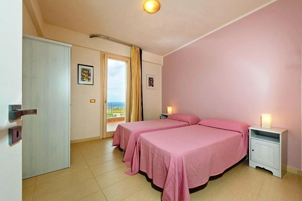 Villa Mirascopello Castellammare del Golfo Zimmer foto